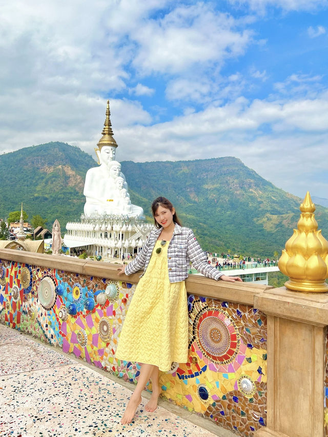 วัดพระธาตุผาซ่อนแก้ว เขาค้อ เพชรบูรณ์ 
