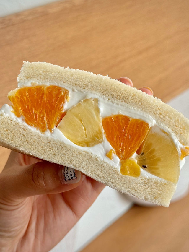 😚🧸군자역 능동 조용한 동네 카페 퍼즌트 