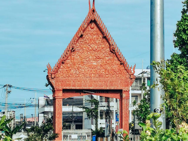 วัดสุปัฏนารามวรวิหาร ให้อาหารปลา🐠🐟