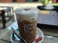 สองผัวเมีย / SongPhuaMia Cafe & Bar (Husband & Wif