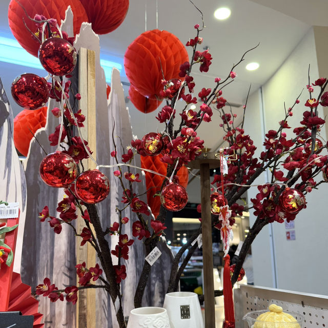Welcoming Prosperity at U.JU Malaysia: A Perfect New Year’s Vibe!