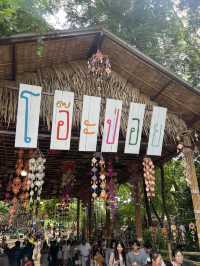 ตลาดโอ๊ะป่อย ราชบุรี ตลาดน่าเดิน ติดริมลำธาร 🌿