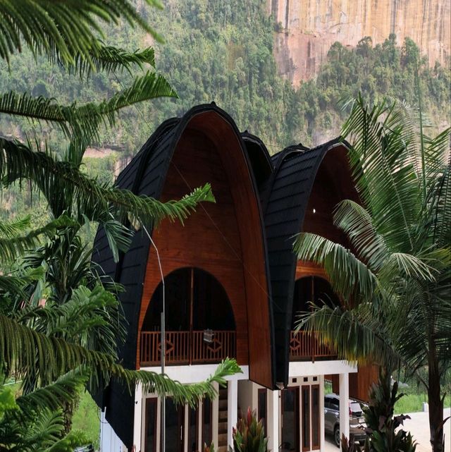 "Lembah Harau: A Tranquil Escape into Indonesia's Natural Wonderland"
