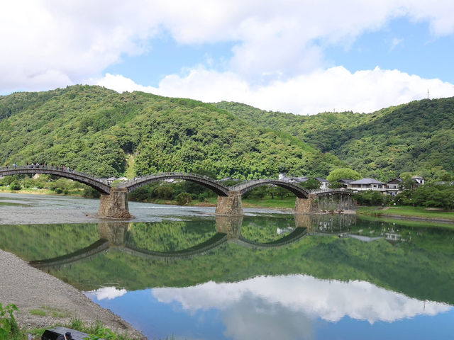 夏季的錦帶橋與岩國城