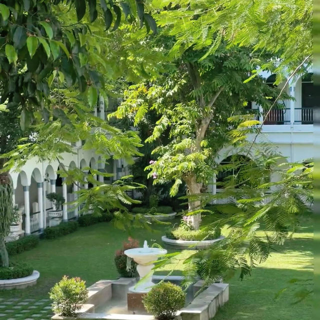 Stepping Back in Time: My Enchanting Stay at Hotel Majapahit Surabaya!