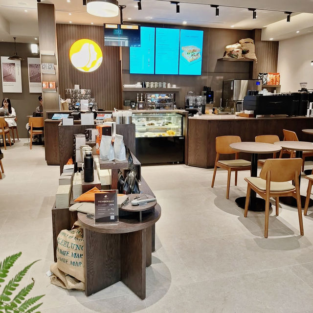Crafting Perfection at Louisa Coffee Singapore