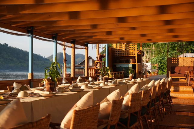 Sunset cruise in Luang prabang 