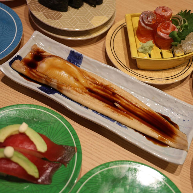 ซูชิสายพานอันดับ 1 จากโตเกียว Katsu Midori