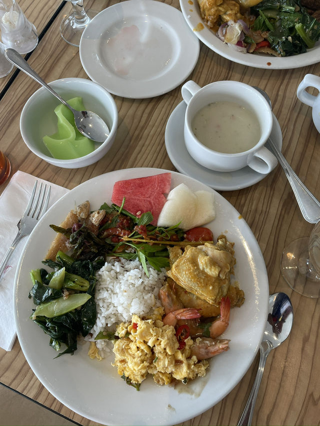 Best menu and most popular hotel for company training