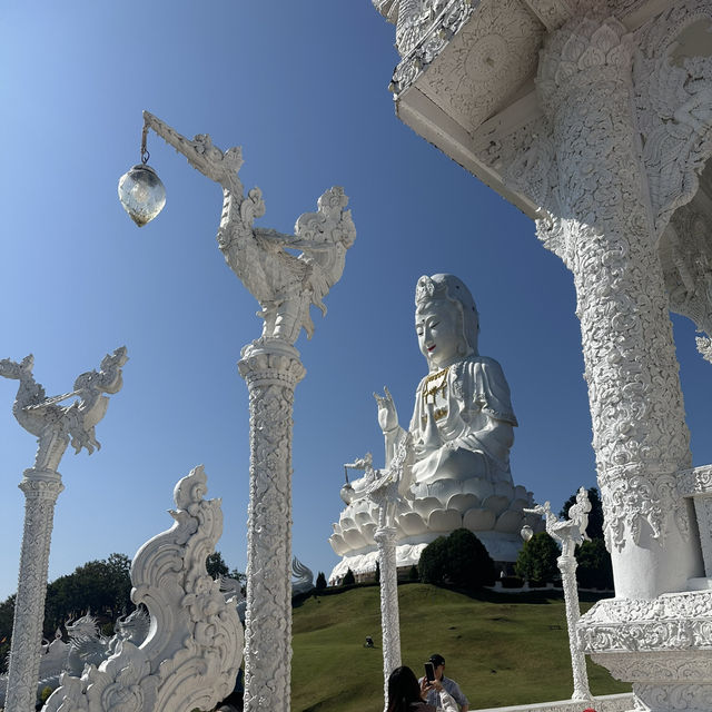 เยือนห้วยปลากั้ง สักการะเจ้าแม่กวนอิม