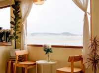 Lay Cafe Phuket คาเฟ่เล็กๆริมทะเล ฟีลเกาหลีเกาใจ 