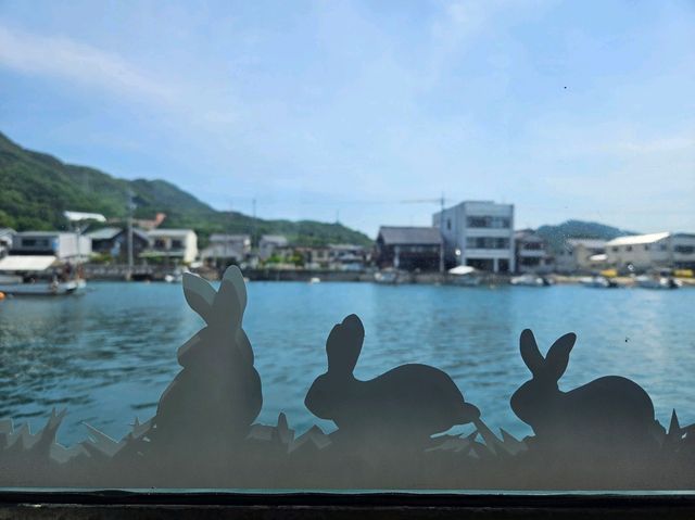 귀여운 토끼들과 함께 놀 수 있는 오쿠노시마섬, 히로시마 근교