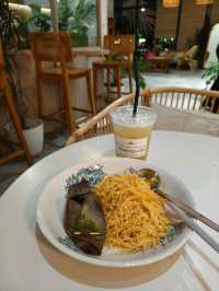 Serenity and Flavor at Oh Apong Café