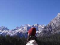 A Scenic Cable Car Ride at Yulong Snow Mountain – A Memorable Experience 🚠🏔️