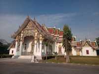 นั่งรถไฟฟ้าสีชมพูมา🙏วัดพระศรีมหาธาตุ