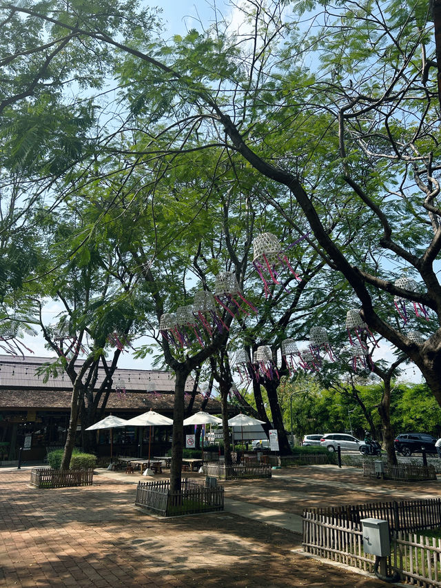 จริงใจมาเก็ต Jingjai Market