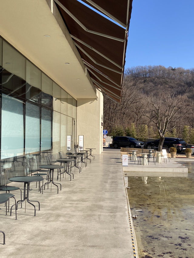 용인 대형카페에서 즐기는 마운틴뷰, 카페디thee