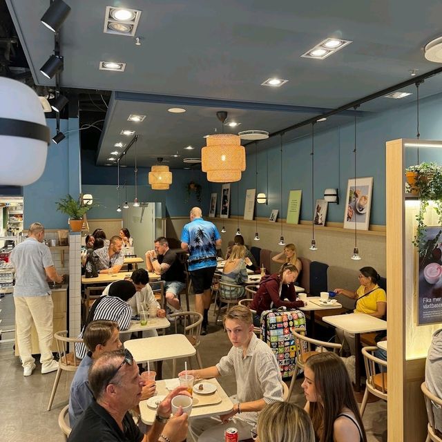 busy cafe with superb treats