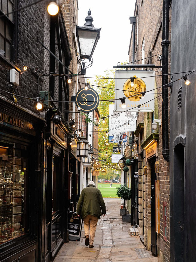 Explore the Charm of Richmond, London