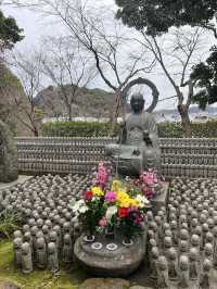 探索鎌倉長谷寺🌿 觀音菩薩與弁天窟的神秘魅力