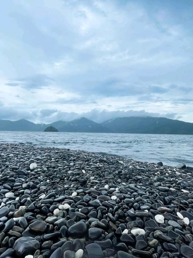 เกาะหินงามในวันฟ้าปิด