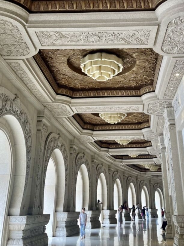 Regal Tranquility: Discovering Architectural Splendor in Nanjing