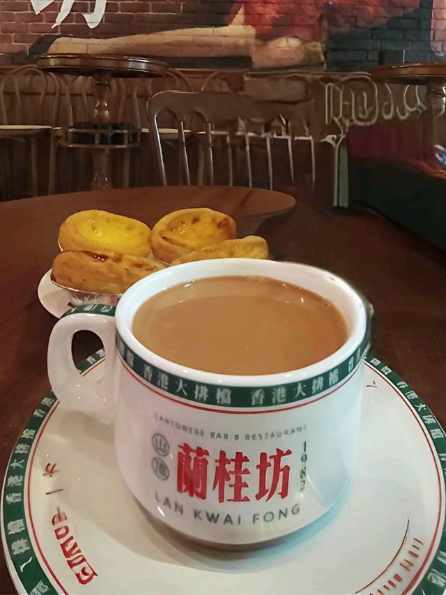 Sippin’ Through Time at Lan Kwai Fong 1982