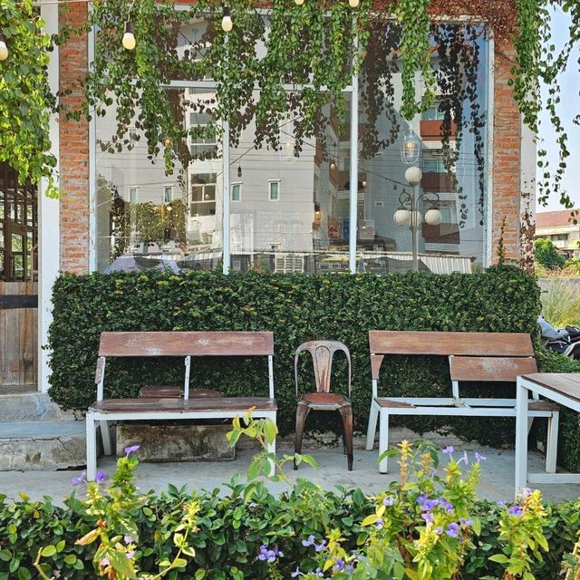 Brotherhood : Bake House & Cafe 🏡