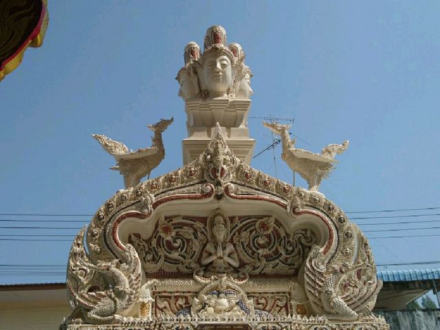 เที่ยว..วัดข่อย เมืองเพชรบุรี