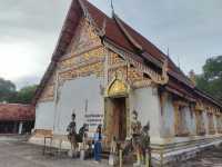 วัดพระธาตุจอมแจ้ง สงบ สวย ขลัง มีของดีให้ชมเยอะมาก