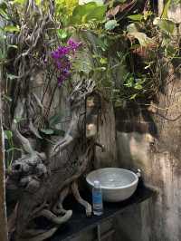 【Hoi An Coffee Hub｜ホイアン・コーヒー・ハブ】 路地の奥にそっとある、まるで秘密基地のようなカフェ