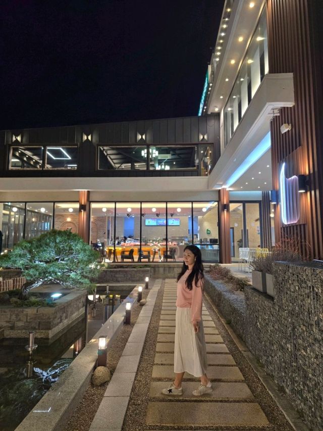 벚꽃시즌이 아니어도 야경이 예쁜 기장카페🩷