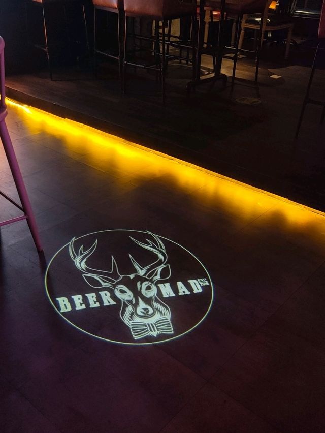 Chill Vibes & Neon Nights
