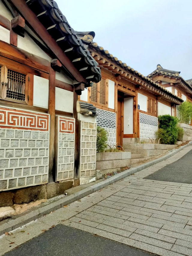 A Slow Day in Anguk, Seoul – Hanok Views & Healing Soup