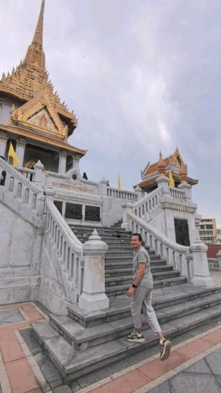 The World's Largest Solid Gold Buddha Statue 