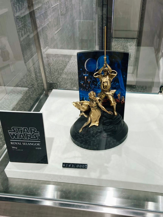 ช้อปปิ้งที่ Disney Store Tokyo