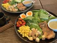【バンコク】花市場にある美味しい野菜とジェラートのお店「FARM to TABLE, Hideout」