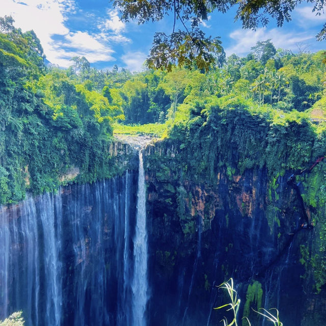 📍A Day in an Indonesian Volcano Town – Just Being a Carefree Kid 🧒☁️