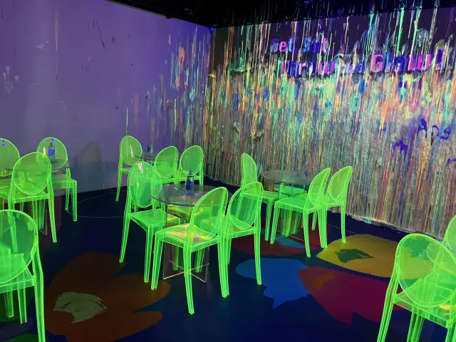 Glow It! by Slime It!: Wonderful Moments of a Colorful Creative Journey