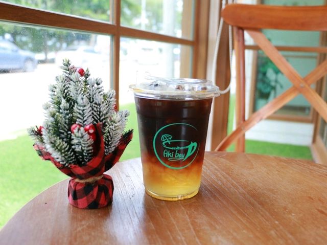 Aki bay คาเฟ่ริมทะเล