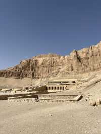 Luxor Travel Guide: Temples, Tombs & Sunrise Balloons