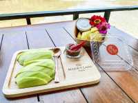 「自然に囲まれた癒しのカフェタイム☕️🌿 #カフェ巡り #癒しの空間」