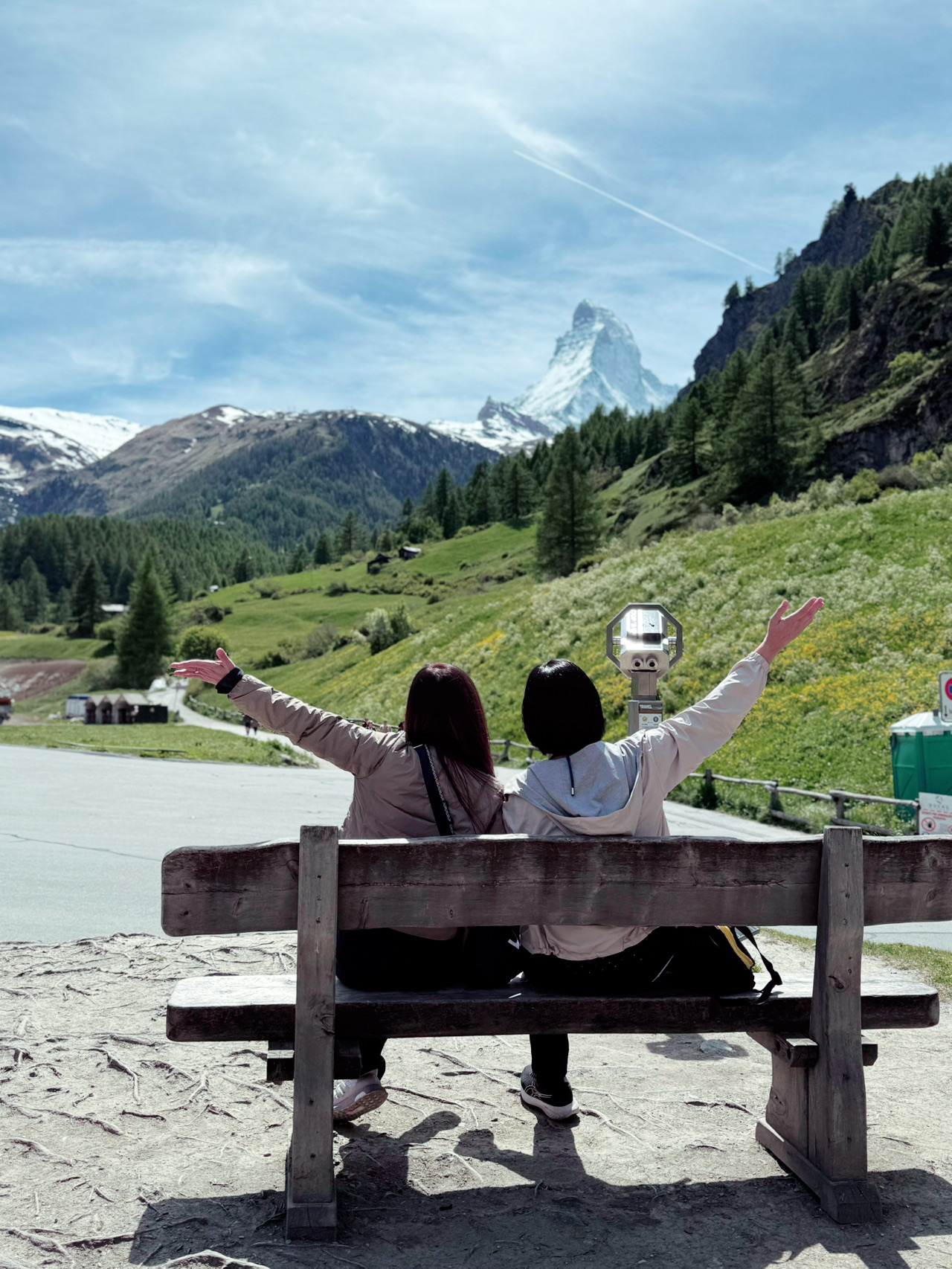 ฤดูร้อนบนรถไฟ Scenic Glacier Express: จาก Zermatt ไปยัง St. Moritz