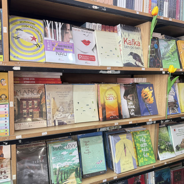 เที่ยว Book Street @Hochiminh ถนนหนังสือควรมา