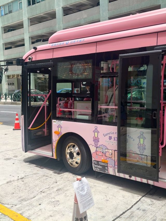 坐上Hello Kitty 免費巴士🩷🩷澳門一日遊攻略