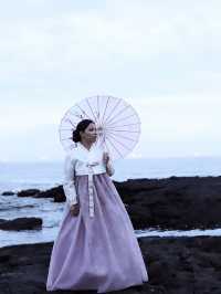 📸 Dress Like a Queen: Rent a Korean Hanbok in Jeju and Take Stunning Photos at Your Favorite Spot 👘
