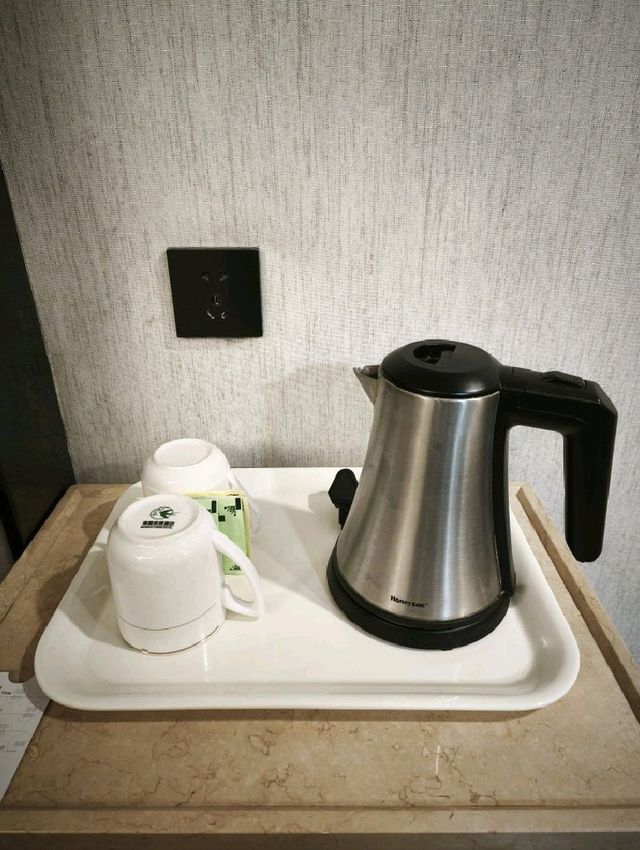 位置超正的商務酒店