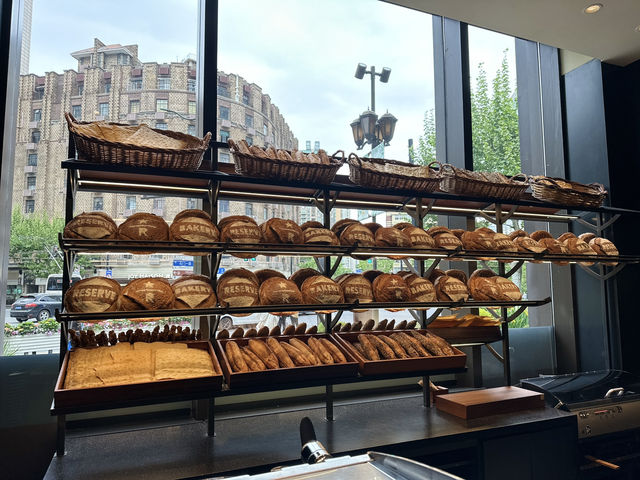 Starbucks Reserve Roastery : เซี่ยงไฮ้ 🥨✨