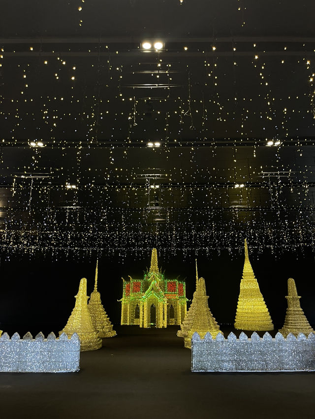 Lighting Art Museum&Balloon Garden ศรีราชา