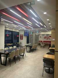 수영역 KFC, 조용하고 넓은 공간에서 치킨 한 입!🍗 